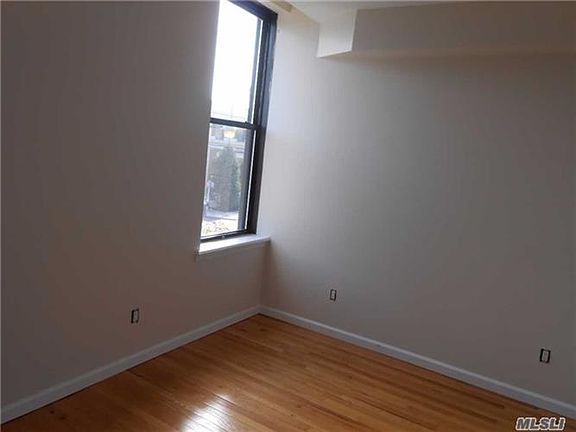 4th image of 47 Mineola Blvd Unit 2D