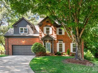 2908 Seton Dr, Matthews, NC 28105