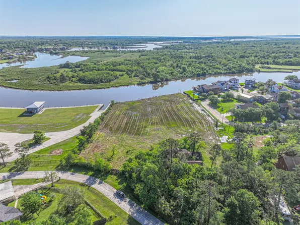 4419 Leonetti Ln, Dickinson, TX 77539