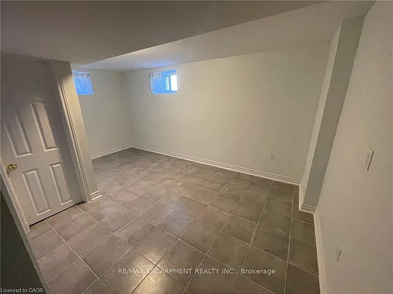 26 Stewart Ave #LOWER — Photo 23