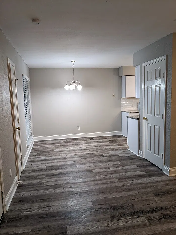 7001 Oak Meadow Cir — Photo 2