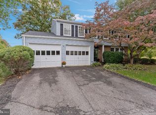 6316 Skinner Dr, Burke, VA 22015