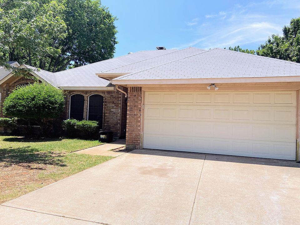 1st image of 2709 Scrimshire Ct