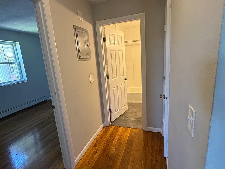 62 Mill St — Photo 2