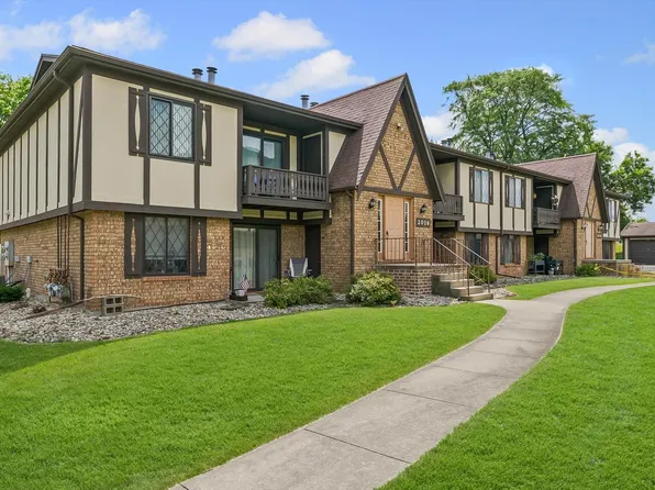 2016 Tracy Dr APT 3, Saybrook, IL 61704