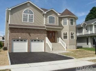 431 Green Ave, East Meadow, NY 11554