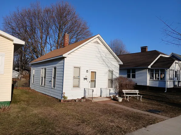 4135 N Robert St, Ludington, MI 49431