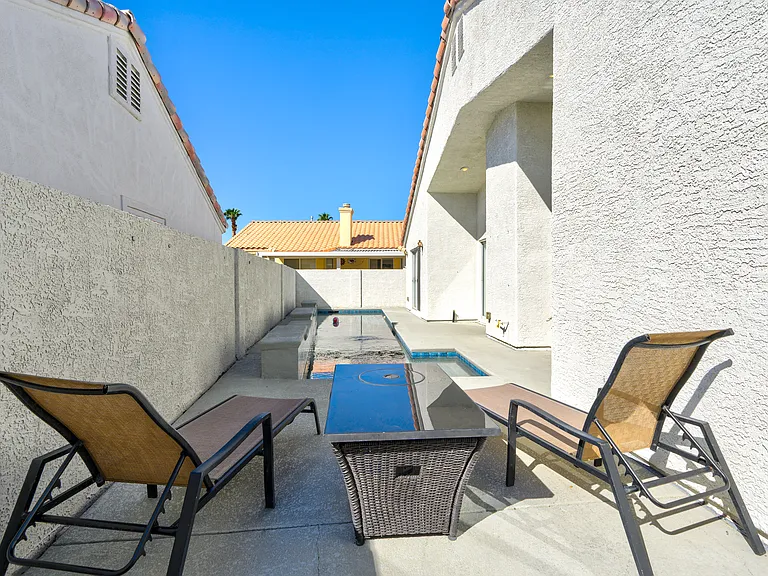 5049 Forest Oaks Dr — Photo 45