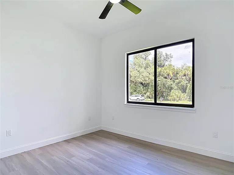 275 Lecturn St — Photo 35