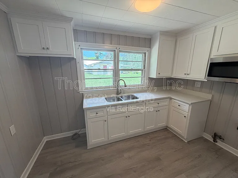 1730 W Wilson St — Photo 5