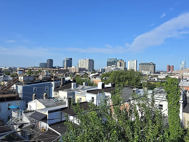 1811 E Pratt St — Photo 19