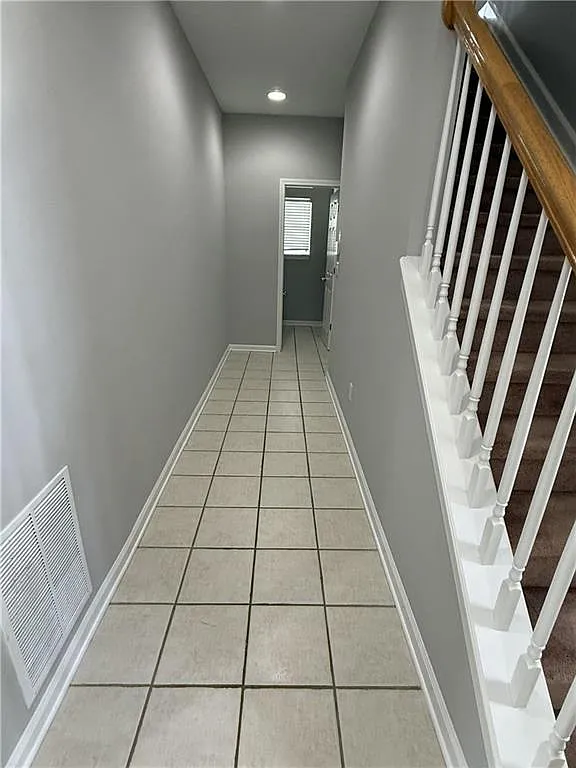4 bed, 2.5 bath, 2554 sqft, $2,500 — Photo 4
