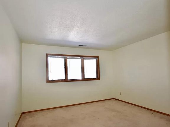 4th image of 2200 W Dickerson St