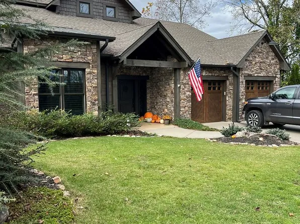 330 E 2nd St, Blue Ridge, GA 30513