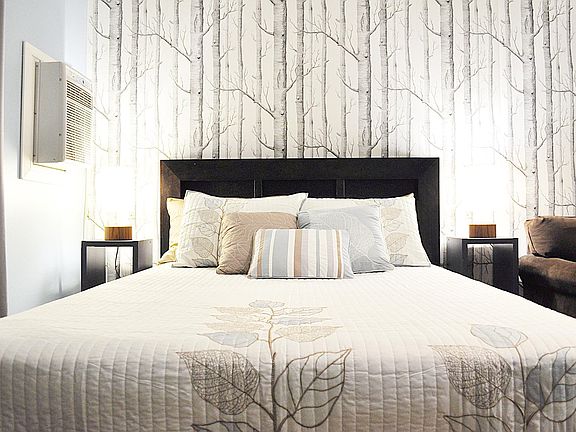 Queen Bed