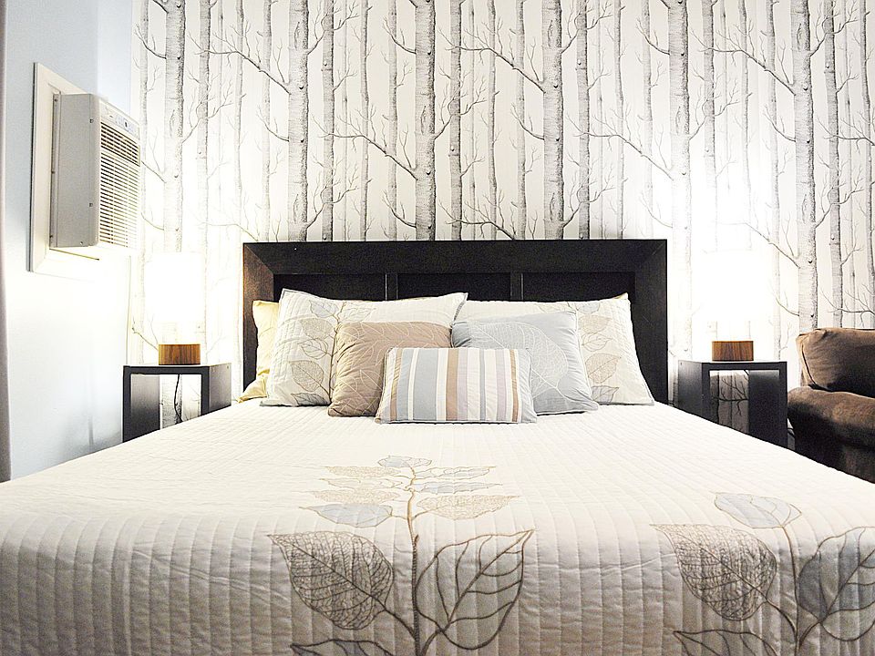 Queen Bed