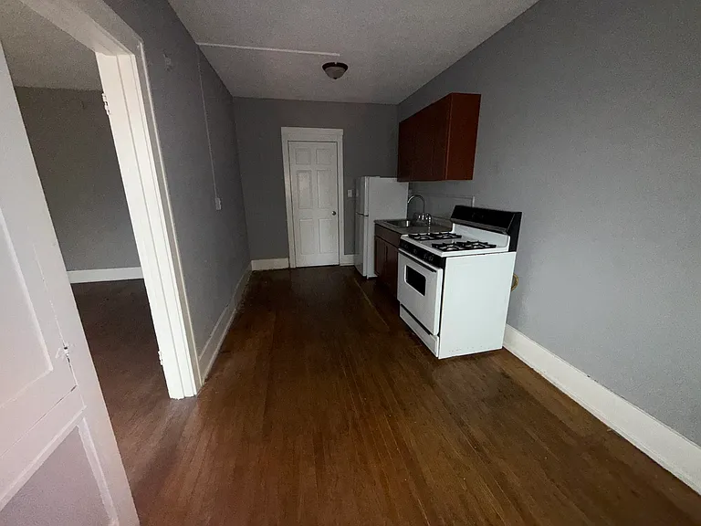 1119 4th Ave #3 — Photo 5