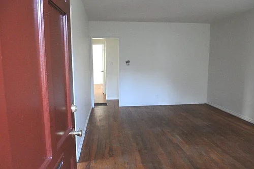 2444 Oak St #D Photo 1 2444 Oak St #D Photo 1