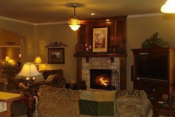 3rd image of 1612 Hollowbrook Cir