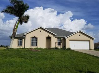 2209 NE 2nd Pl, Cape Coral, FL 33909
