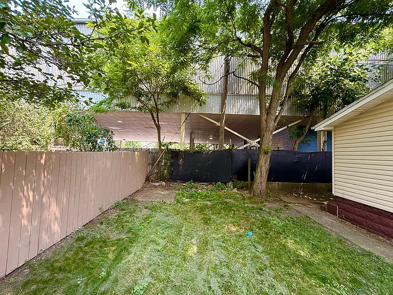 1427 W 54th St #3 — Photo 32