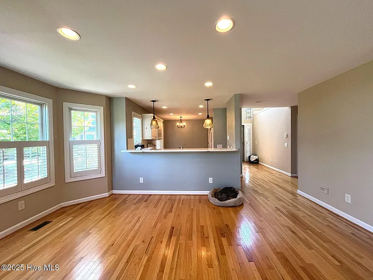 150 Starland Ln — Photo 5