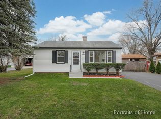 525 Crystal Ave, South Elgin, IL 60177