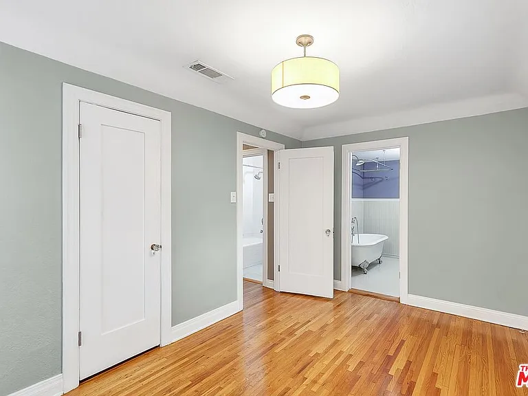 2630 S Bedford St #2630 — Photo 18