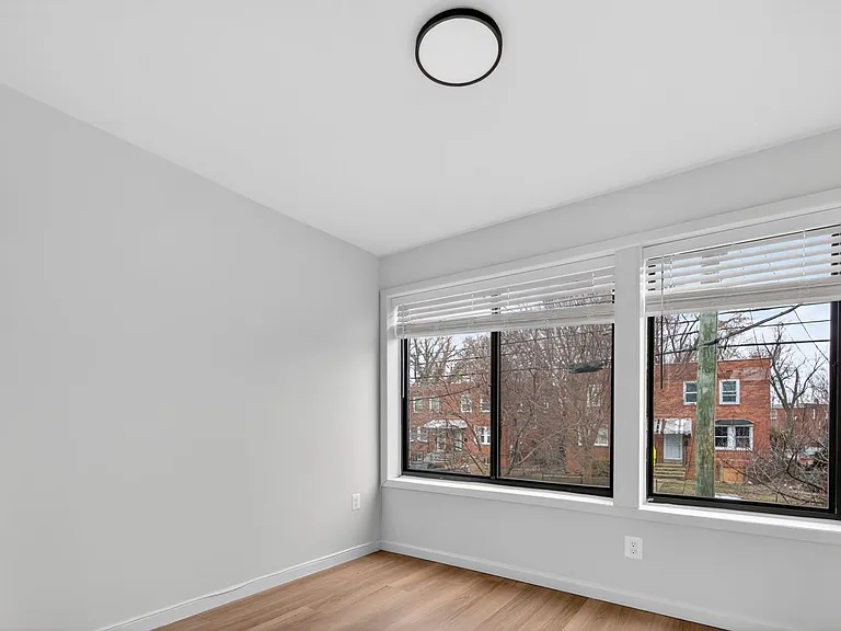 851 Yuma St SE — Photo 11