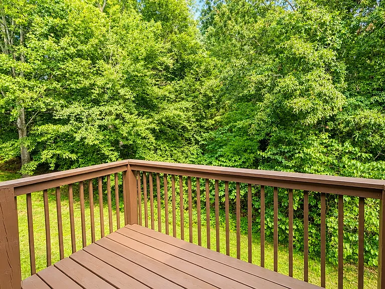 106 Woodcreek Cir — Photo 16