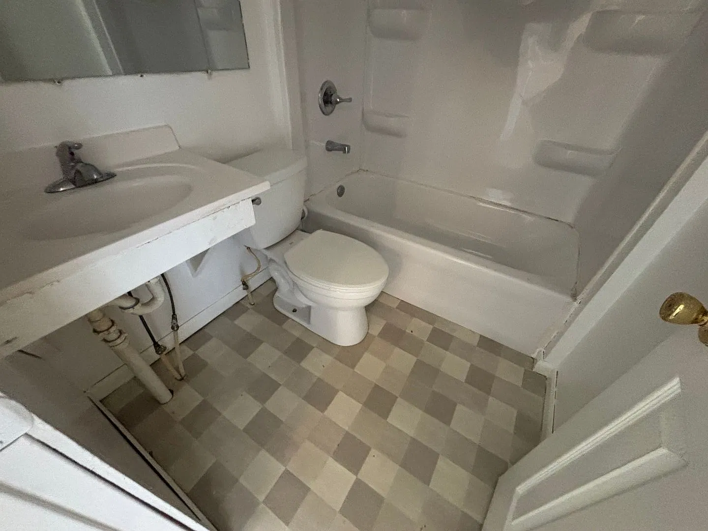 218 Kansas St Apartment — Photo 3