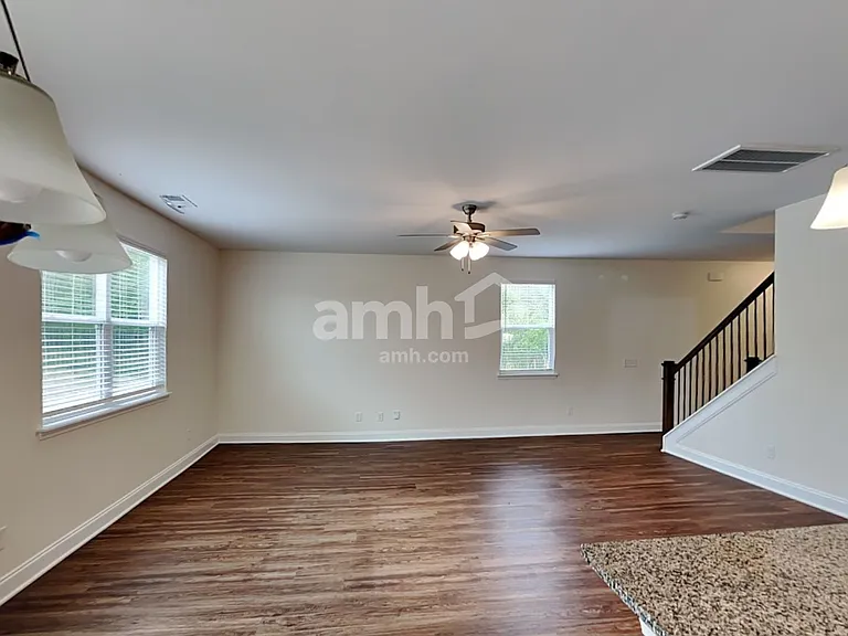 1127 Amberly Way — Photo 4