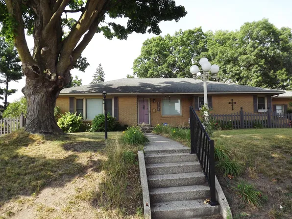 1201 Cricklewood St SW, Wyoming, MI 49509