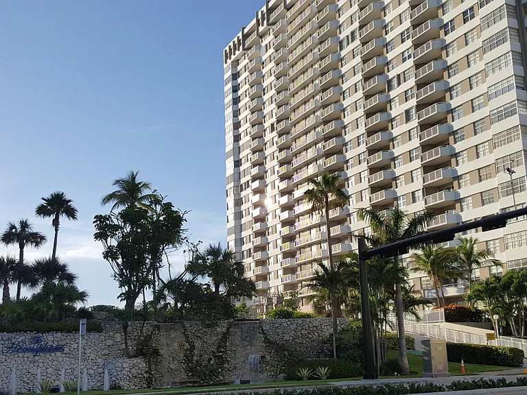 1950 S Ocean Dr #1 — Photo 10