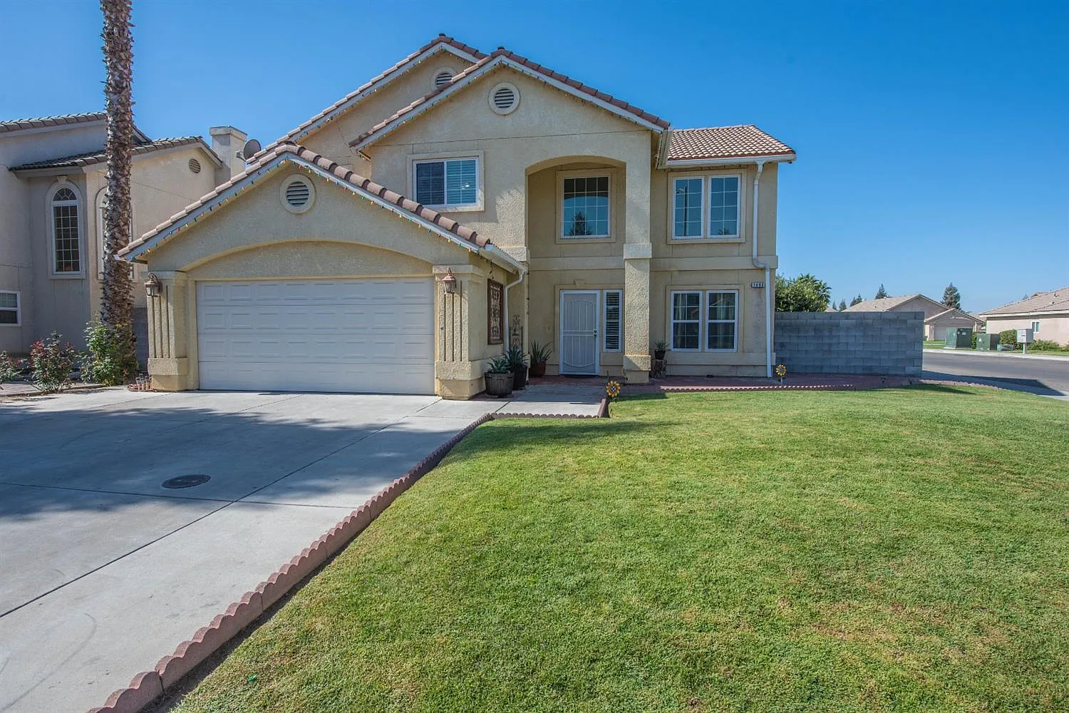 1482 Deborah Ln photo 1