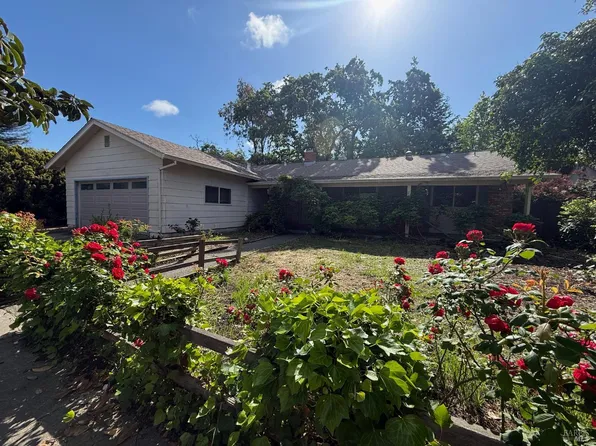 6132 Bridgewood Drive, Santa Rosa, CA 95409