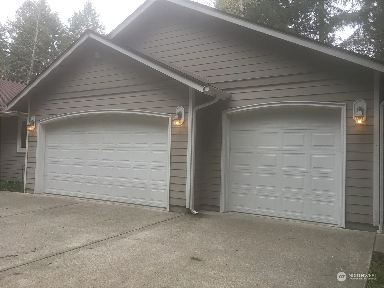 13107 Zeller Road SE photo 1