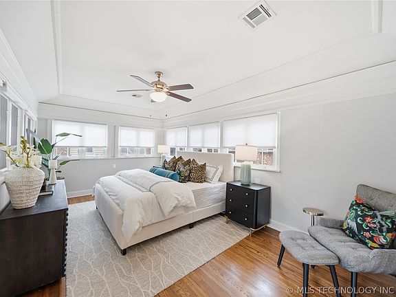 4th image of 1599 Swan Dr