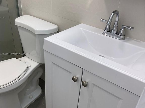 4th image of 1611 West Ave APT 7