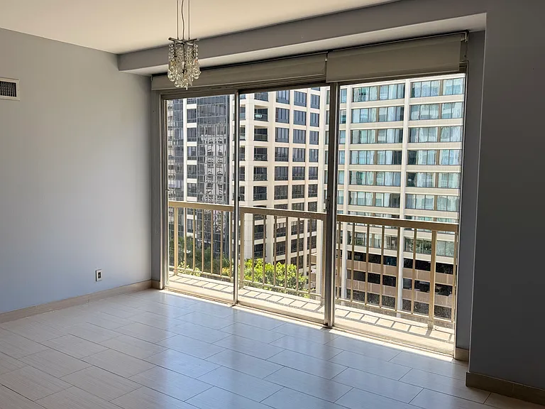 10747 Wilshire Blvd #1002 — Photo 12