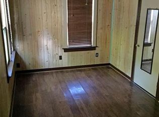 608 W Columbia Dr, Azle, TX 76020