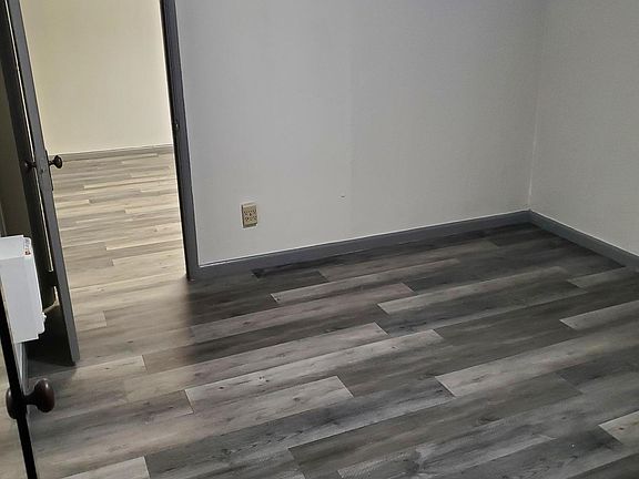 2nd image of 360 E 19th St #B