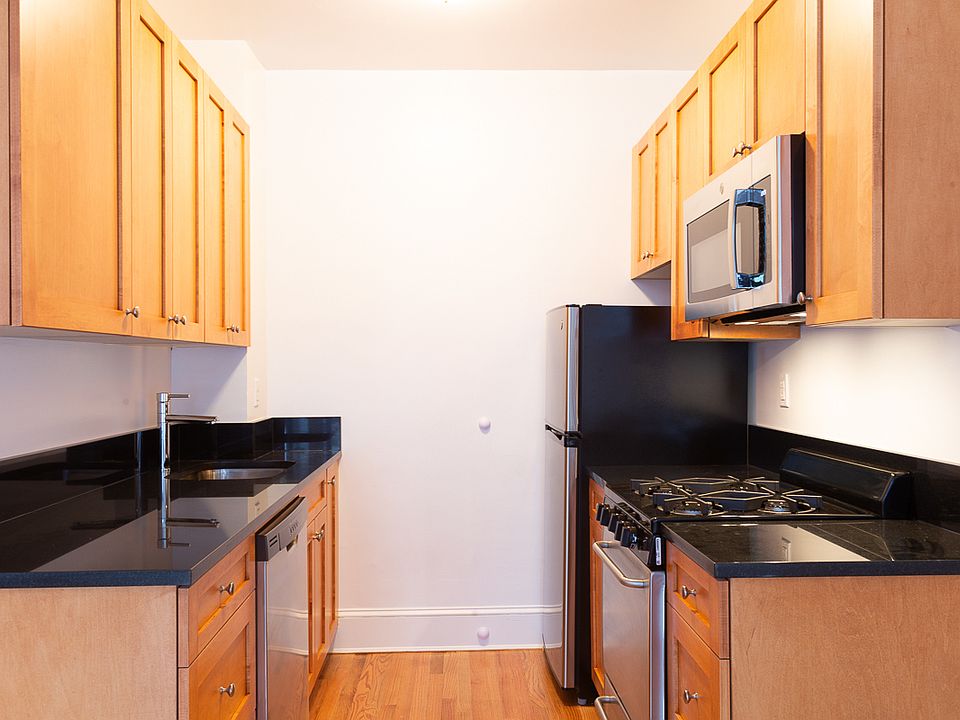 2nd image of 154 8th Ave #2F