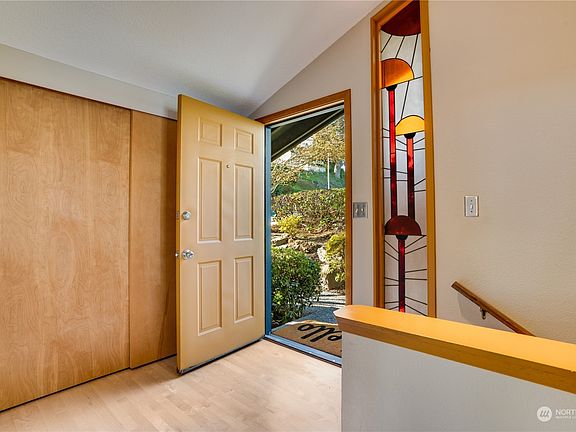 4th image of 3001 N 30th Street