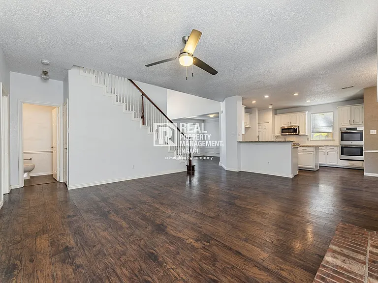 8817 Pocono Dr — Photo 23