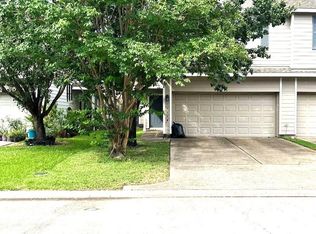 17138 Oakwood Chase Dr, Spring, TX 77379