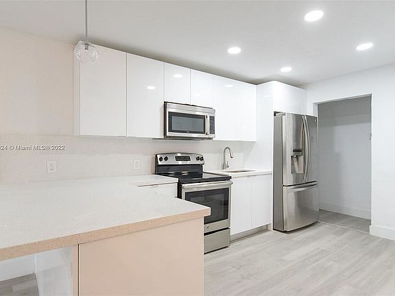 5th image of 1435 NW 58th Ter