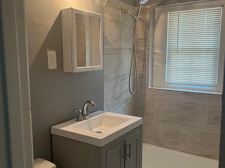 363 Woolfolk St — Photo 11