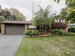 967 Weiland Rd, Rochester, NY 14626