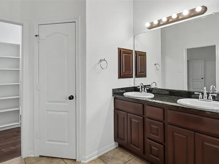 99 Sagamore Ridge Pl — Photo 31